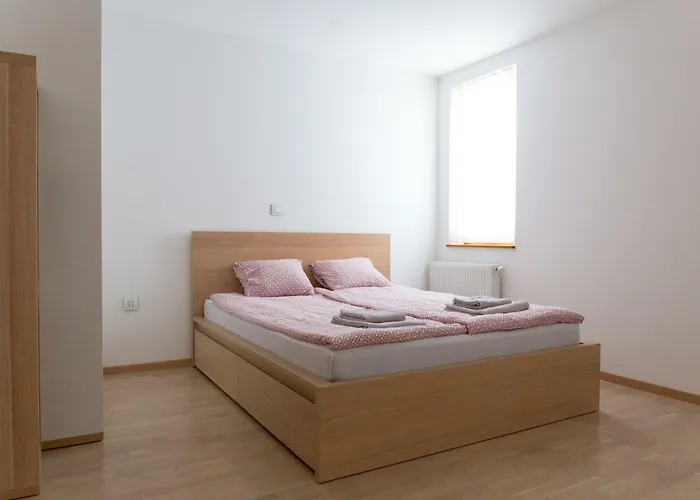 Auredius Deluxe شقة كْرانْيِسكا غورا